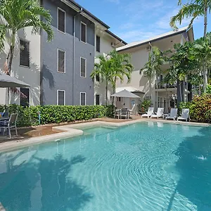 Aparthotel Bay Village Tropical Retreat & Cairns